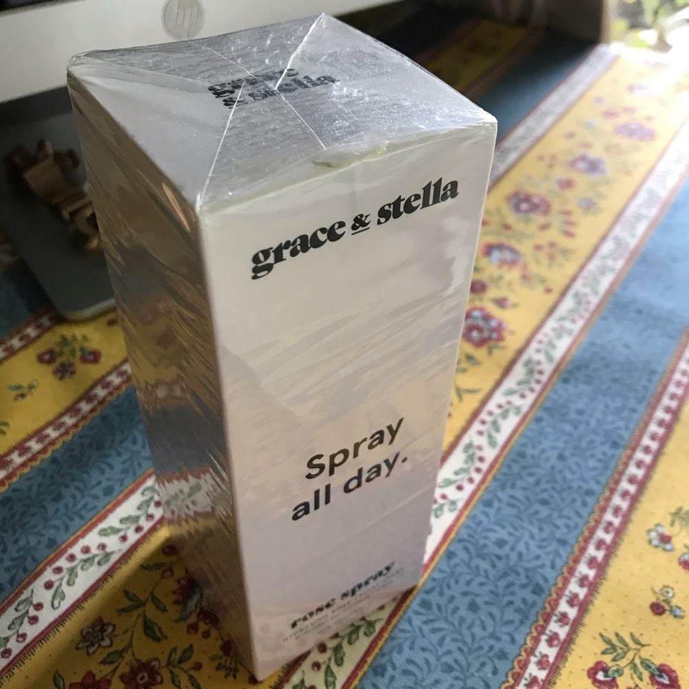 NWT Grace & Stella Rose Water Facial Mist - Picture 3 of 5